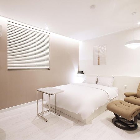 Hotel Yam Yeosu Hakdong Экстерьер фото